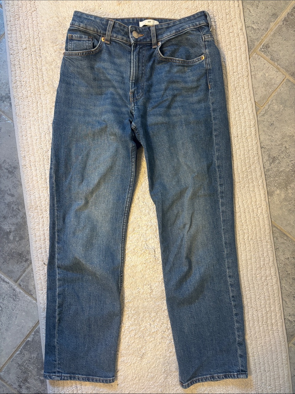 H&M women's Straight Jeans in Medium Blue Wash